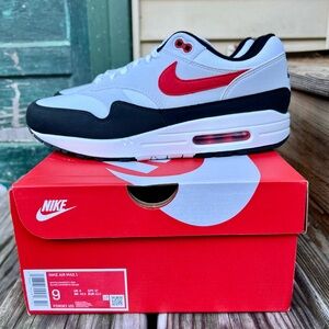 Nike Air Max 1 Chilli 2.0 - Size 9